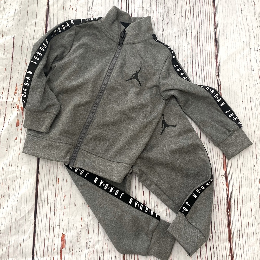 JORDAN TRACKSUIT